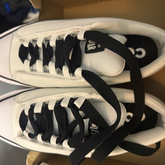 Converse White/black puff all star Sneakers. Men’s size 10 no box top. - Picture 2 of 6